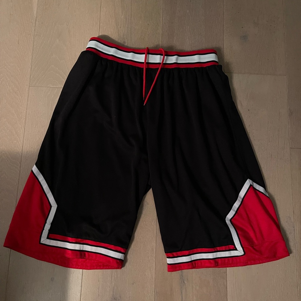 Chicago Bulls Style Men’s Basketball Shorts
